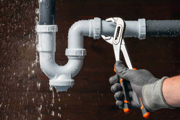 Professional Leak Detection technician working in Moosup, CT